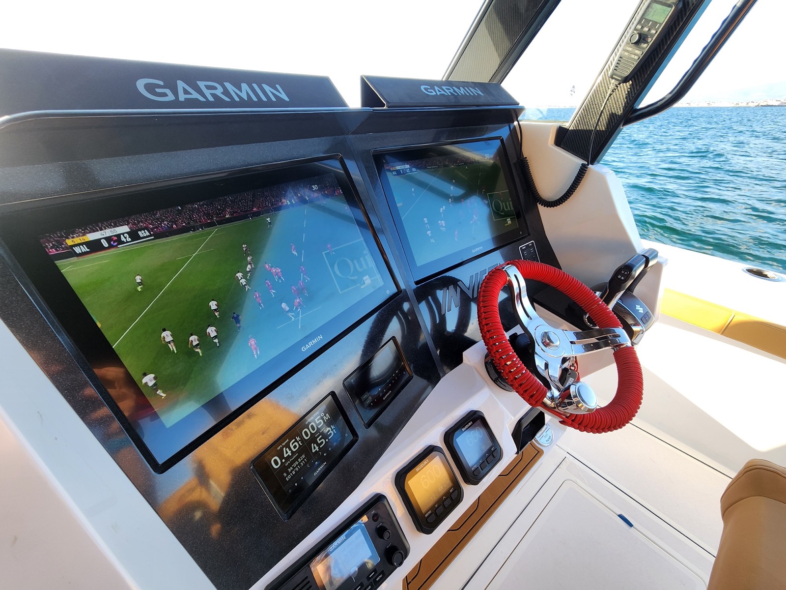 Invicta 30 OC Sunset